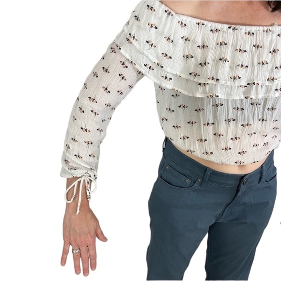 Abercrombie & Fitch Womens Crop Top Size XS White Floral Crepe Off Shoulder Boho - Picture 5 of 10